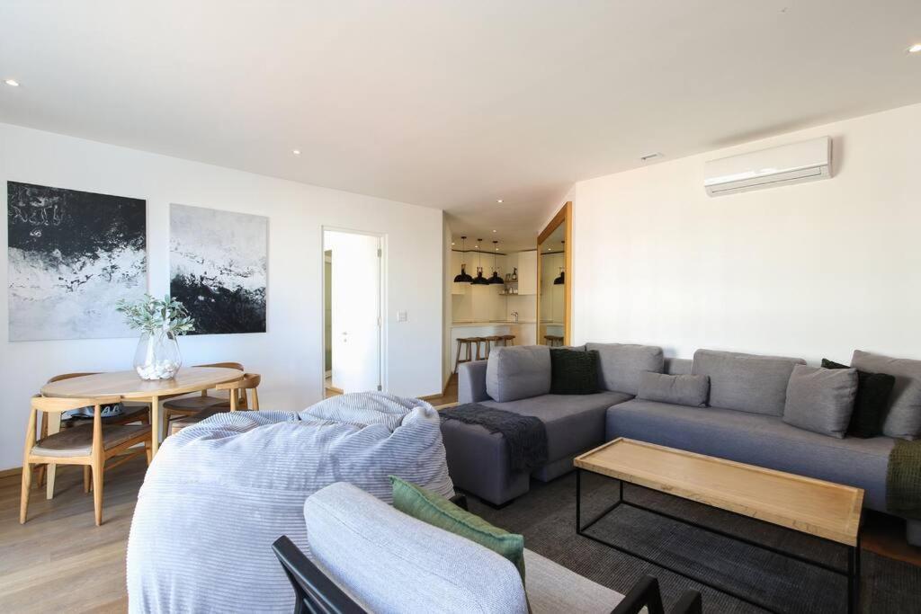 Spacious Sea Facing One Bedroom * Kapstadt